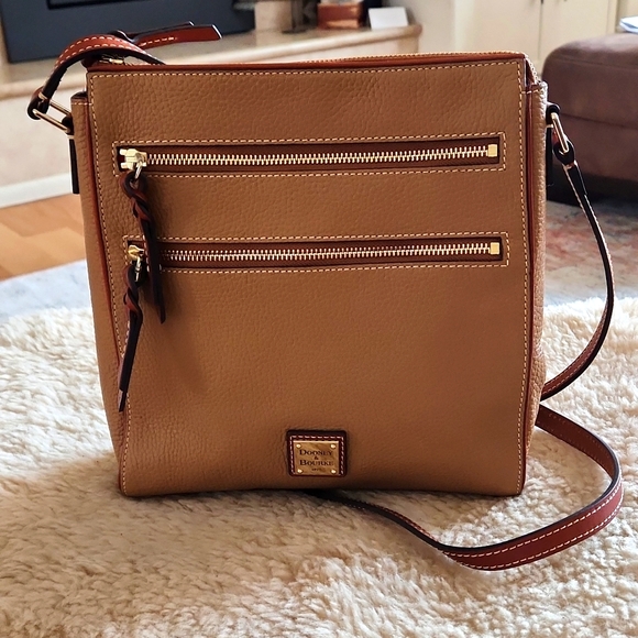 Gorgeous NWOT Dooney & Bourke Triple Zip Carmel Leather Messenger Bag 🤎🧡 - Picture 16 of 16